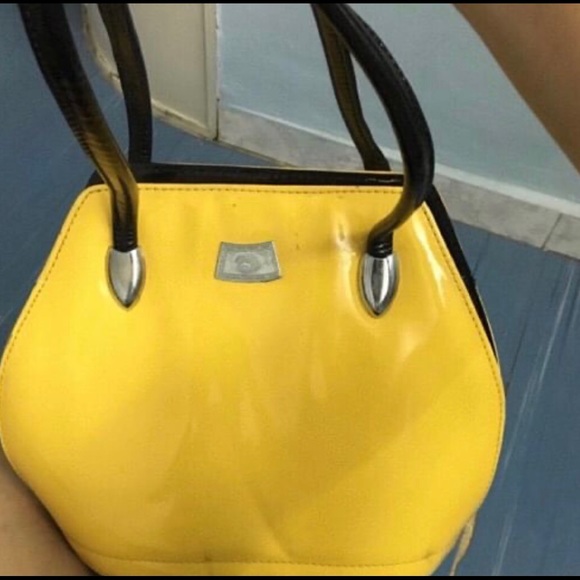 Yellow handbag (no negotiation) - Picture 3 of 3